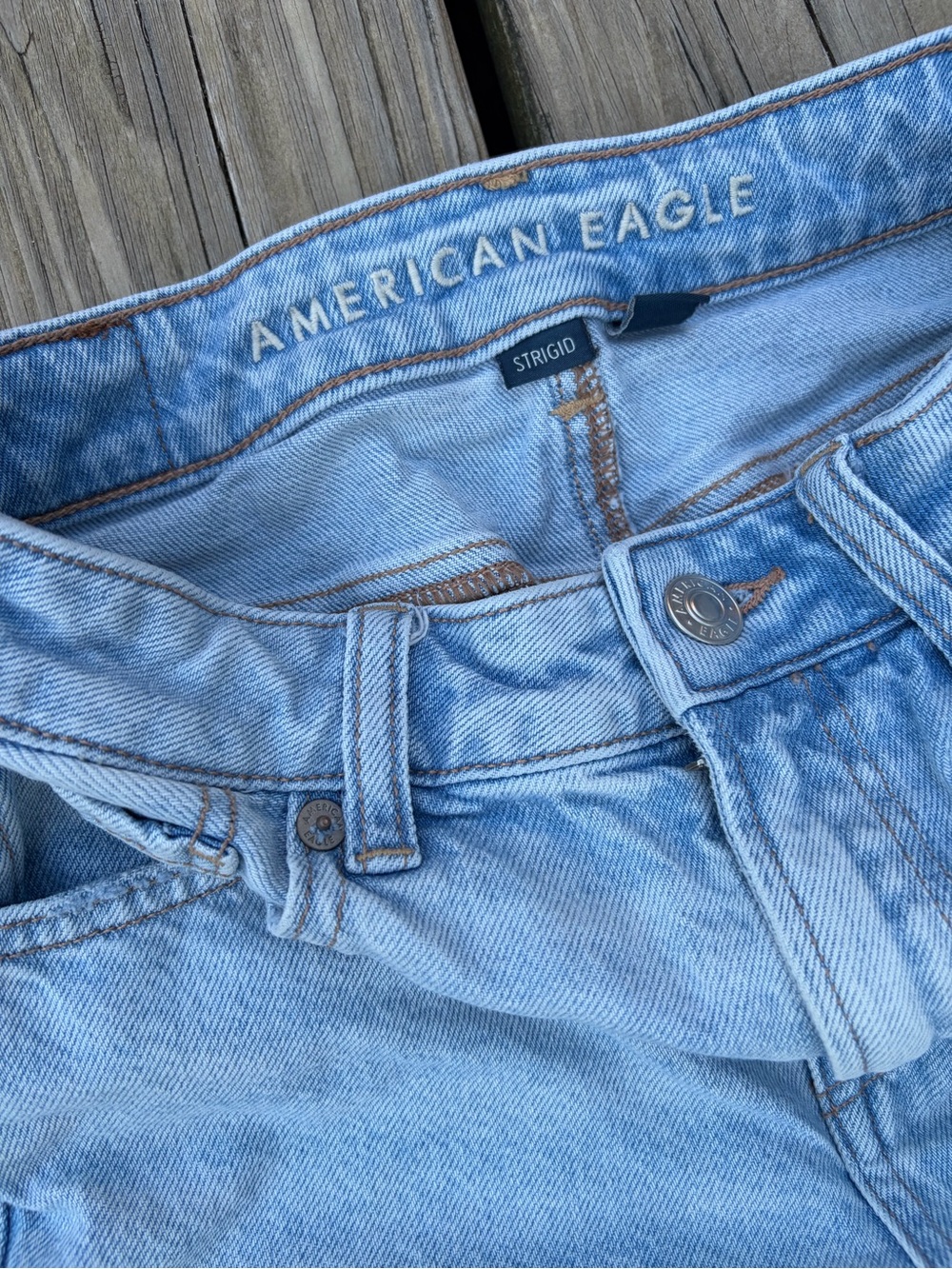 American Eagle Light Wash Denim Jeans